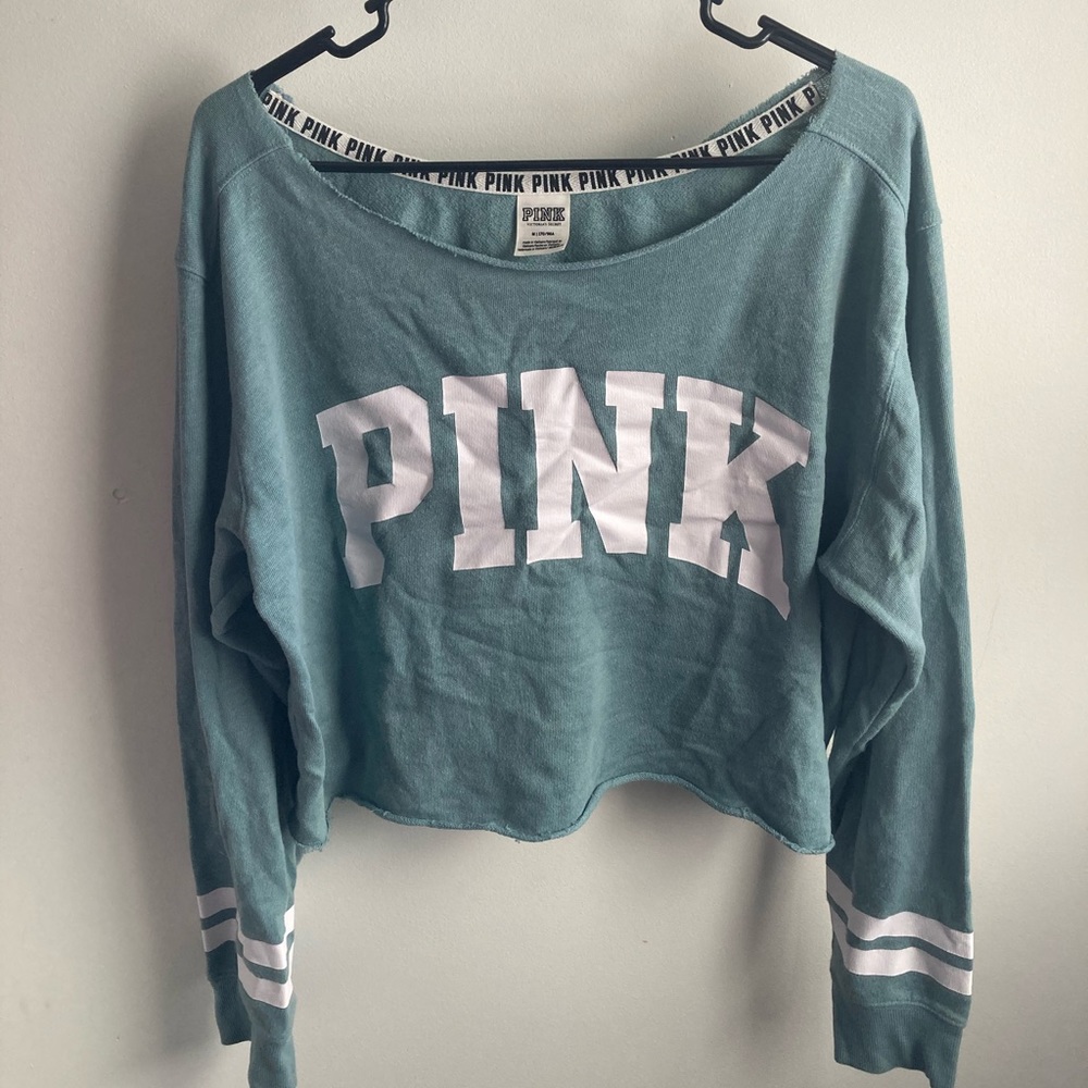 Victoria’s Secret crop top sweater! 🌻🍉